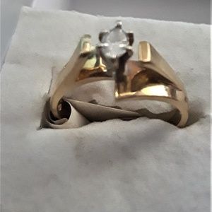 Solid 10K Solitare Marquez Diamond Ring Size 6